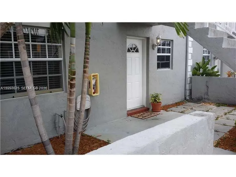 438 NE 210th Cir Ter # 4B, Miami FL 33179