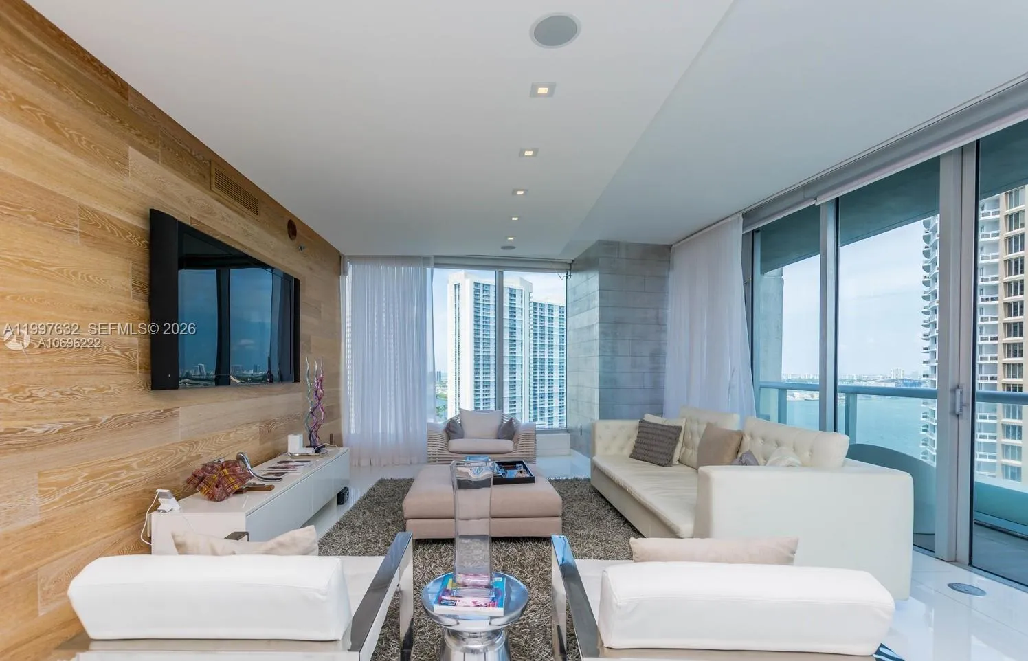 465 Brickell Ave # 2301, Miami FL 33131