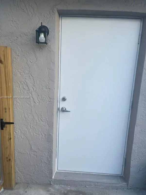 19732 NW 59th Pl # B, Hialeah FL 33015