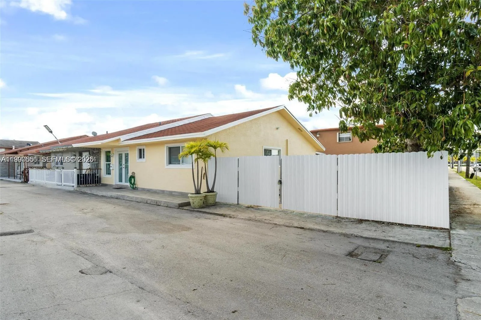 330 W 74th Pl # 330, Hialeah FL 33014