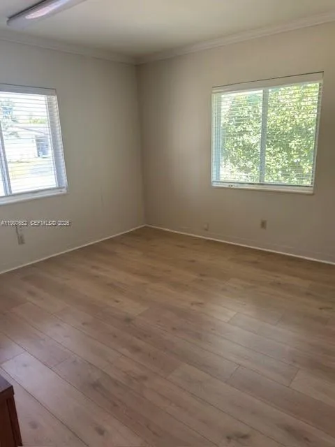 1400 NE 103rd St, Miami Shores FL 33138