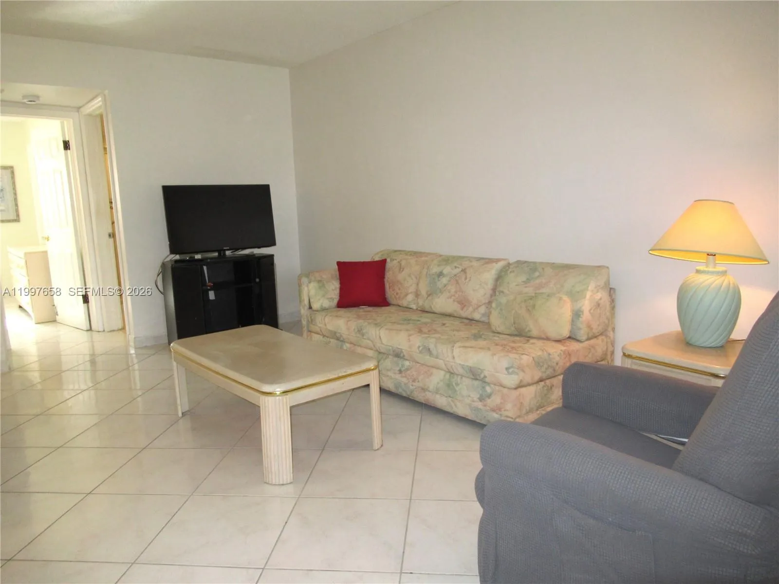 580 Egret Dr # 214, Hallandale Beach FL 33009