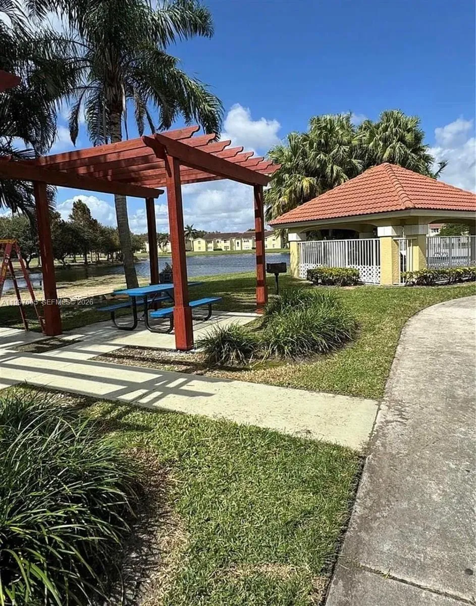 12620 Vista Isles Dr # 1027, Sunrise FL 33325