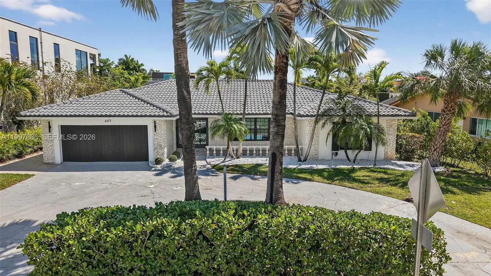 607 Layne Blvd, Hallandale Beach FL 33009