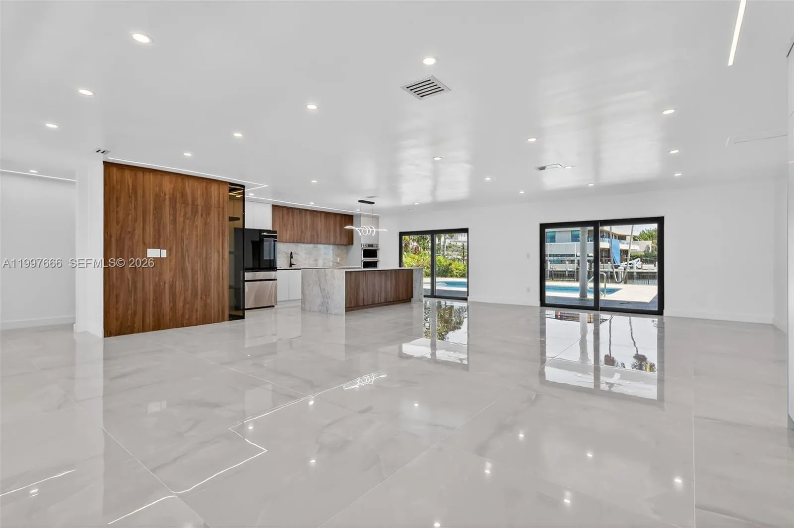 607 Layne Blvd, Hallandale Beach FL 33009