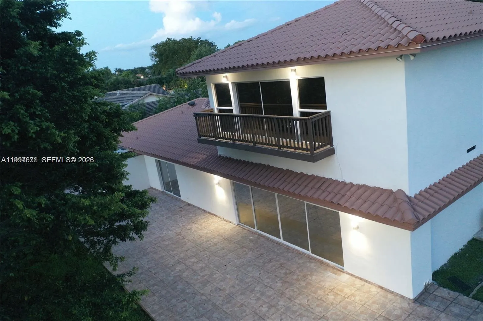 19740 W Saint Andrews Dr, Hialeah FL 33015