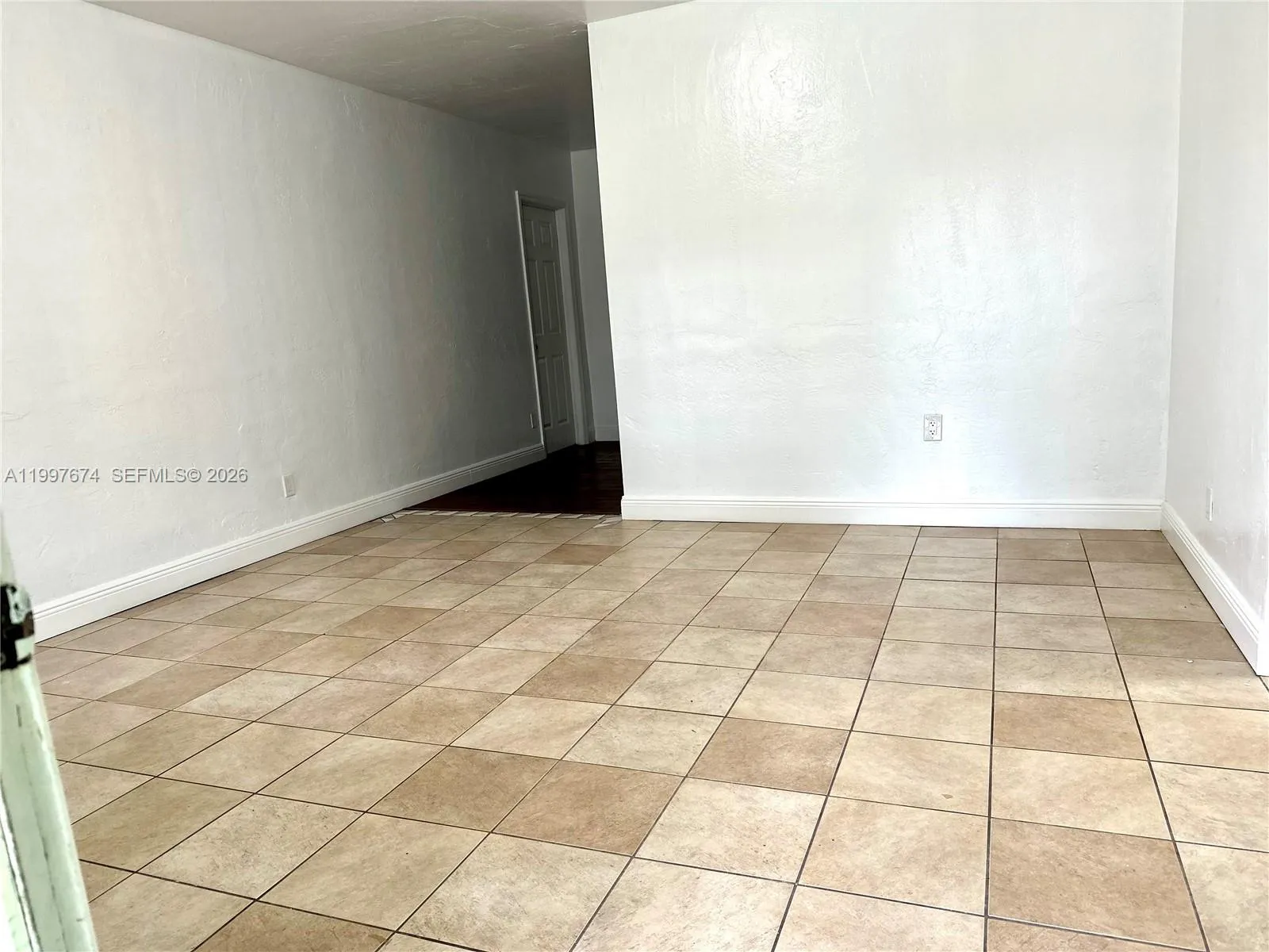 1941 NE 157th Ter, North Miami Beach FL 33162