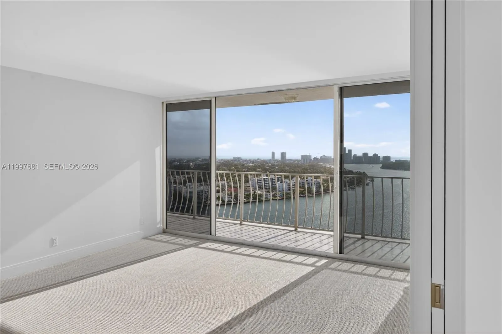 7601 E Treasure Dr # 2319, North Bay Village FL 33141