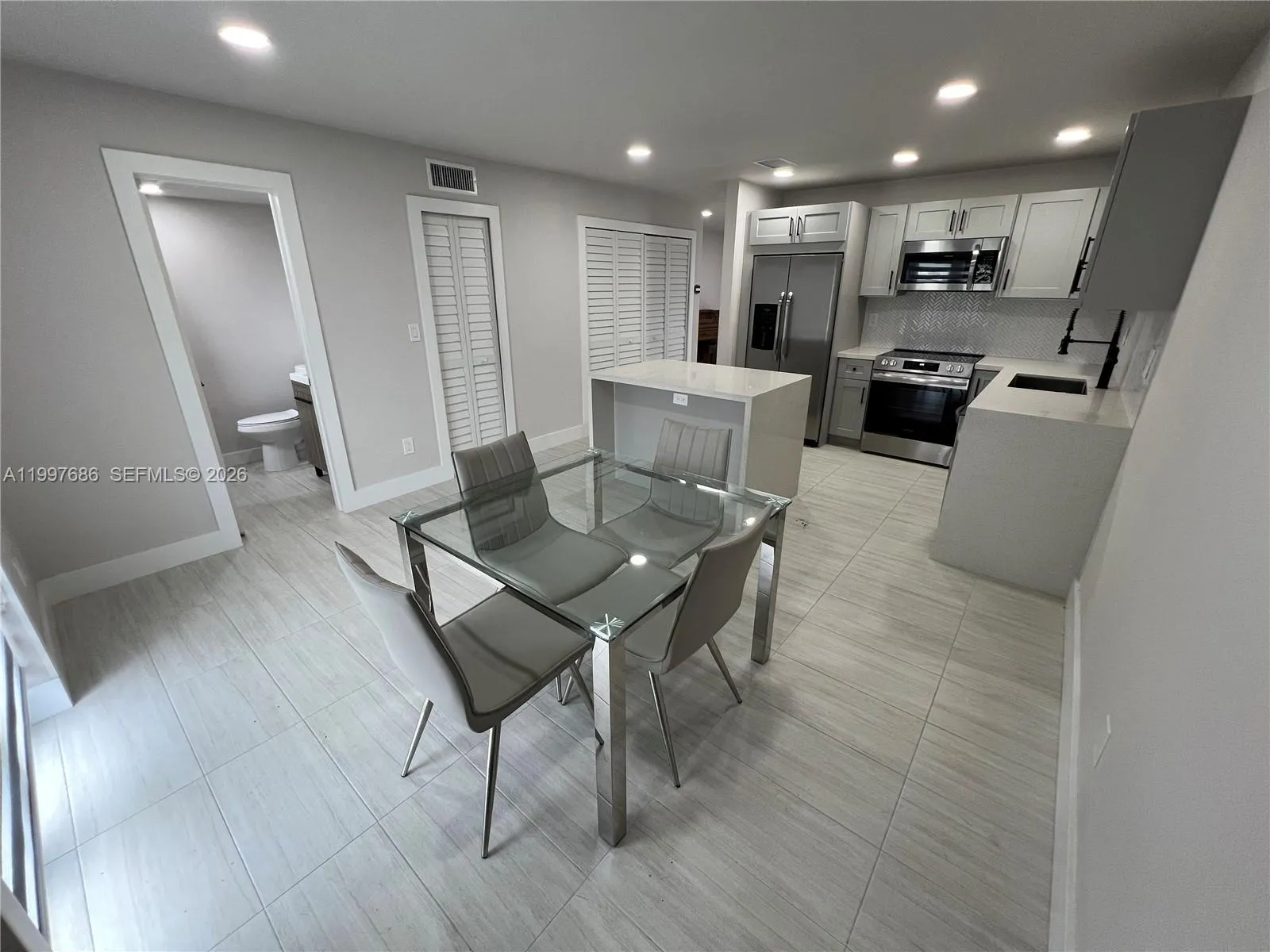 3826 SW 107th Ave # 2, Miami FL 33165