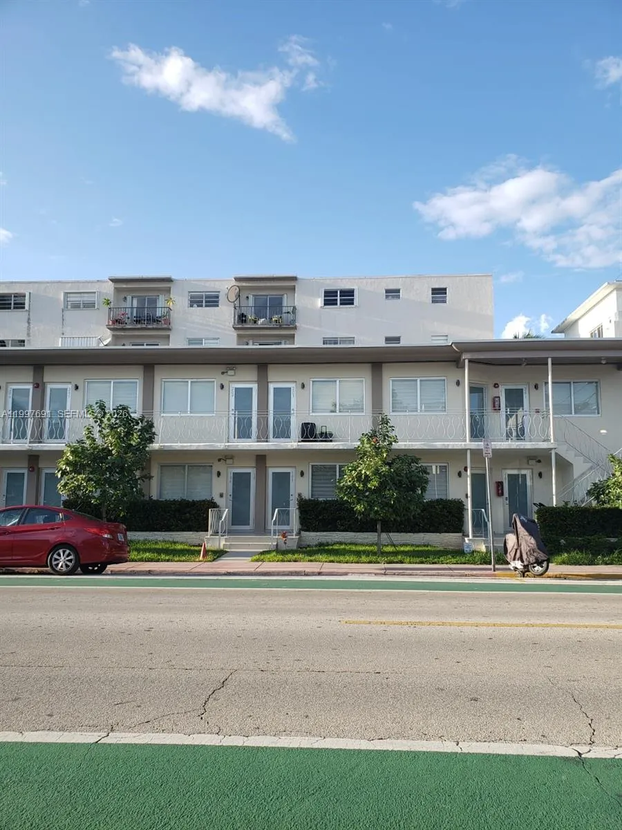 1601 Meridian Ave # 105, Miami Beach FL 33139