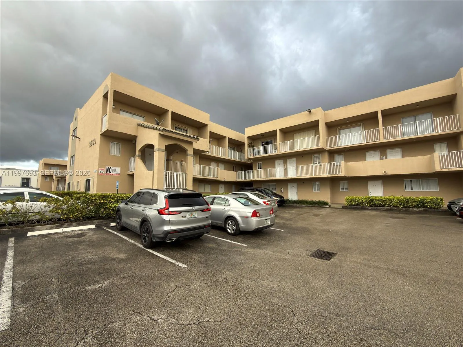 2630 W 76th St # 201, Hialeah FL 33016