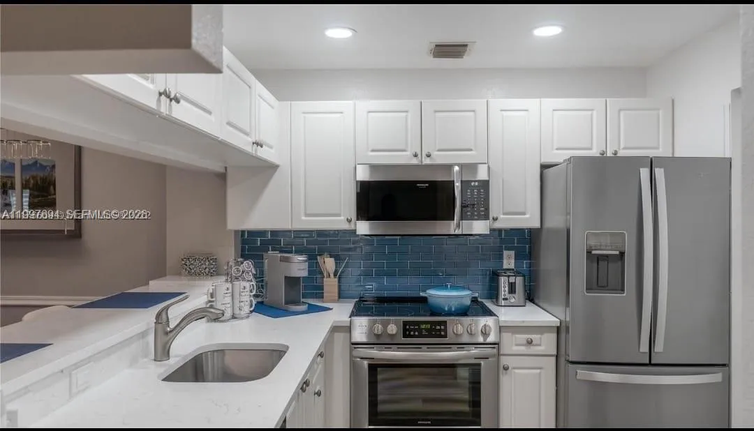 2916 Tuscany Ct # 201, Palm Beach Gardens FL 33410