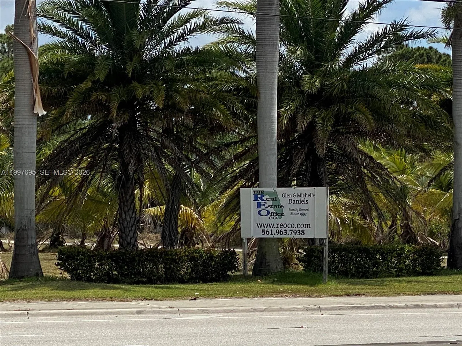 4411 Forest Hill Blvd, Palm Springs FL 33406