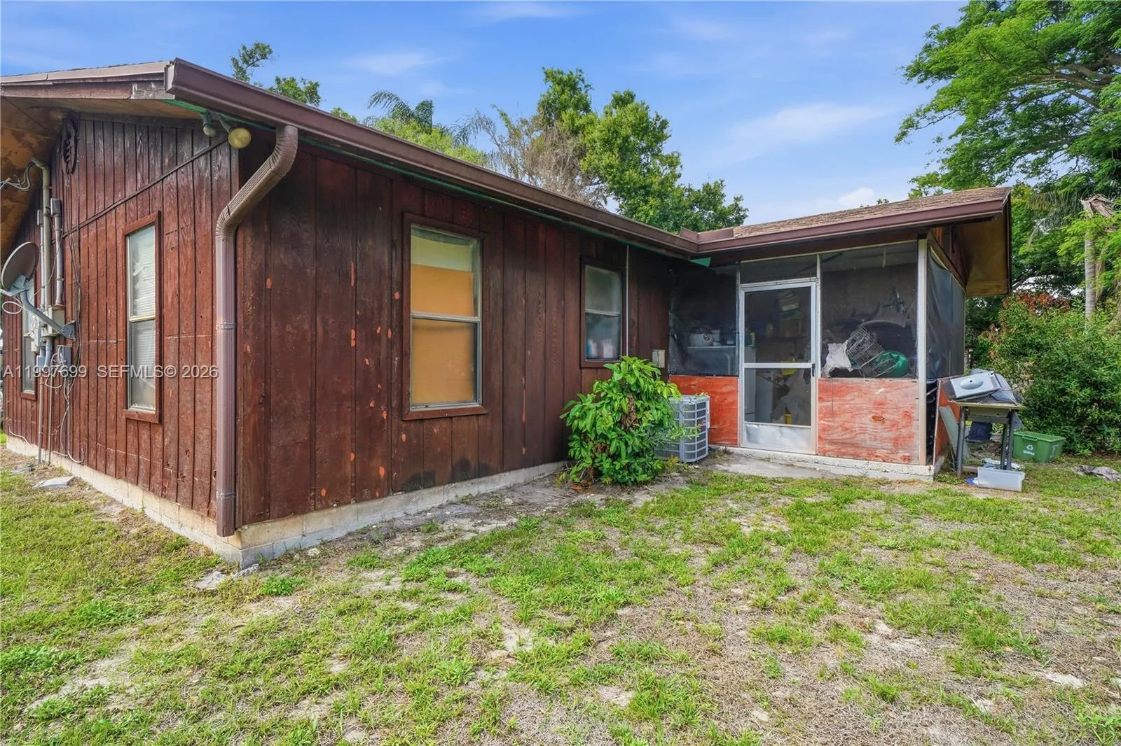 1910 S 34th St, Fort Pierce FL 34947