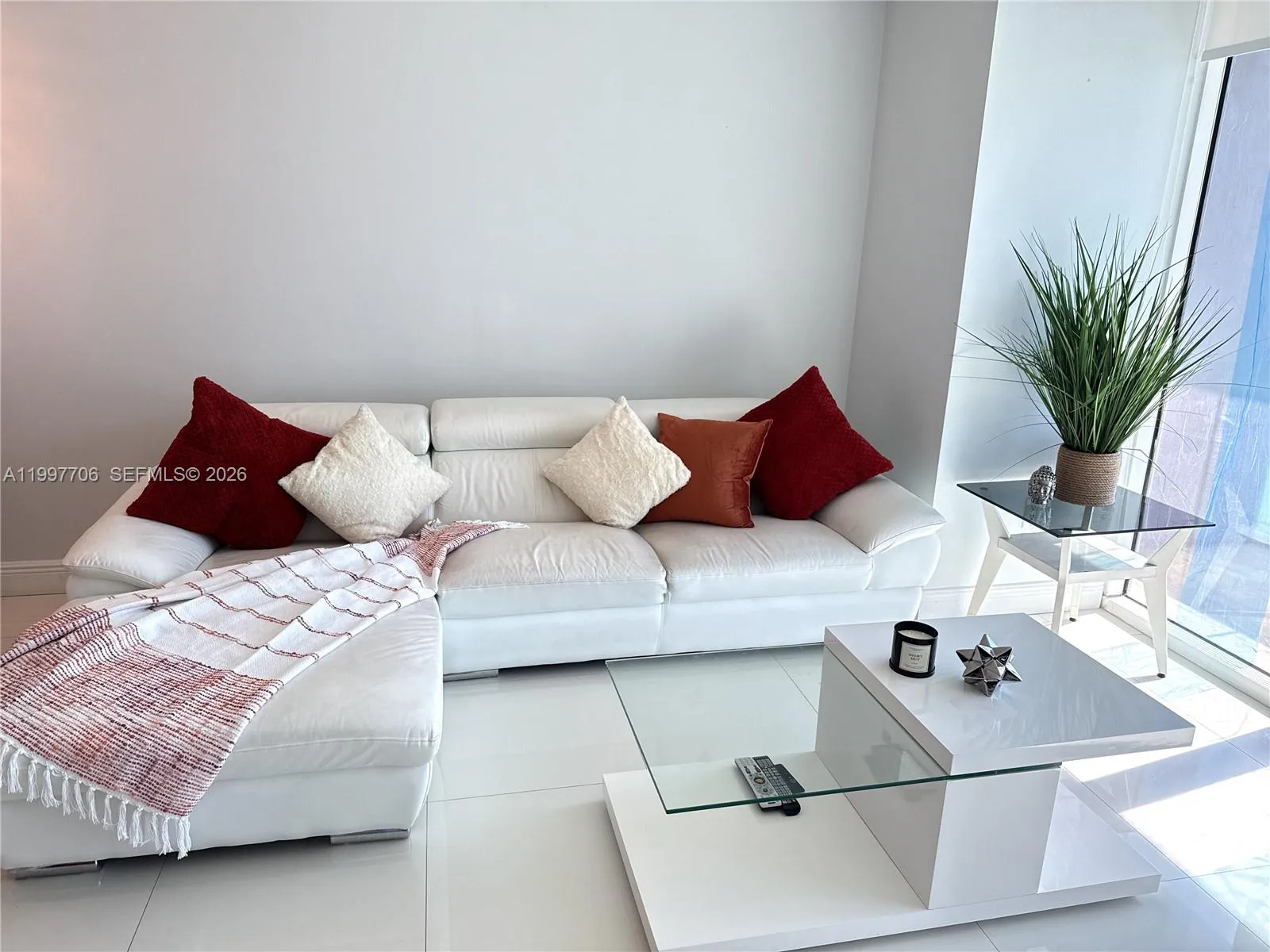 50 Biscayne Blvd # 1907, Miami FL 33132