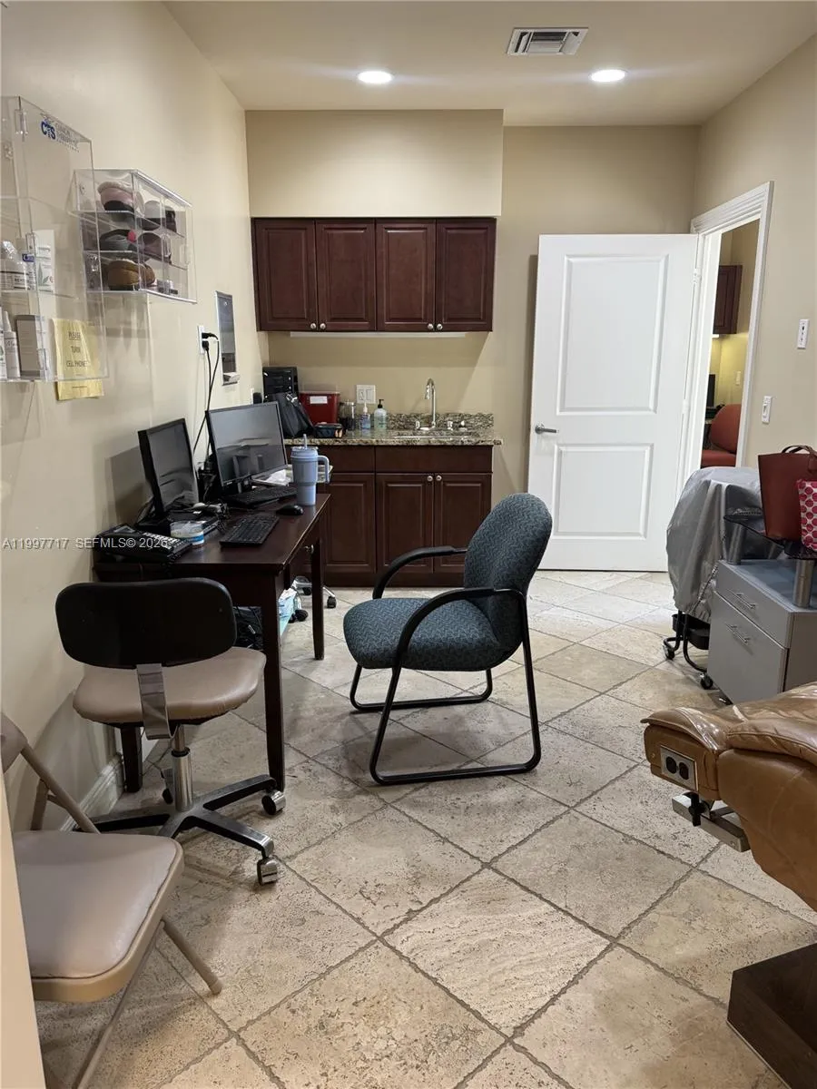 300 NW Bethany Dr # 320, Port St. Lucie FL 34986