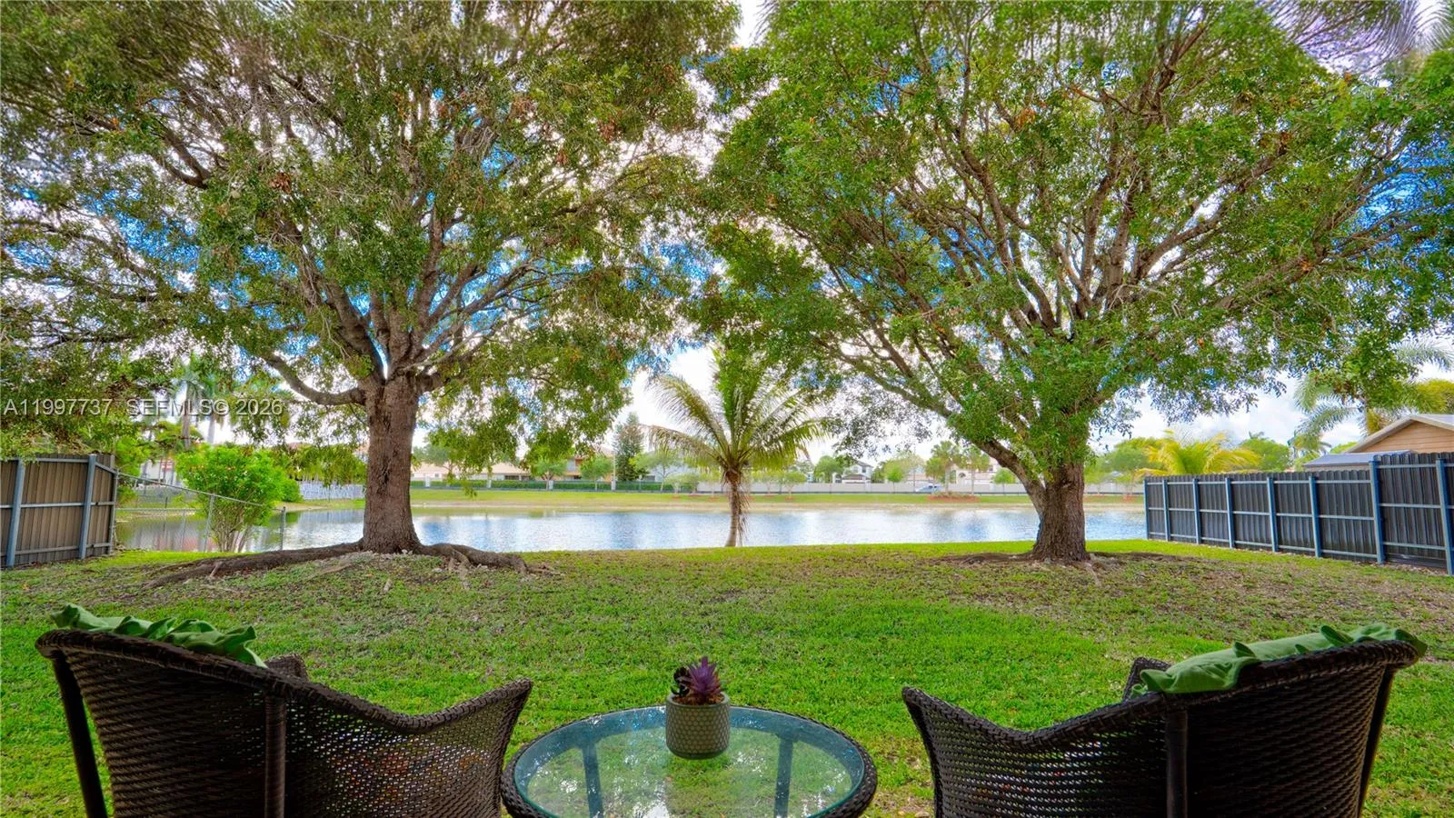 16252 SW 42nd Ter, Miami FL 33185