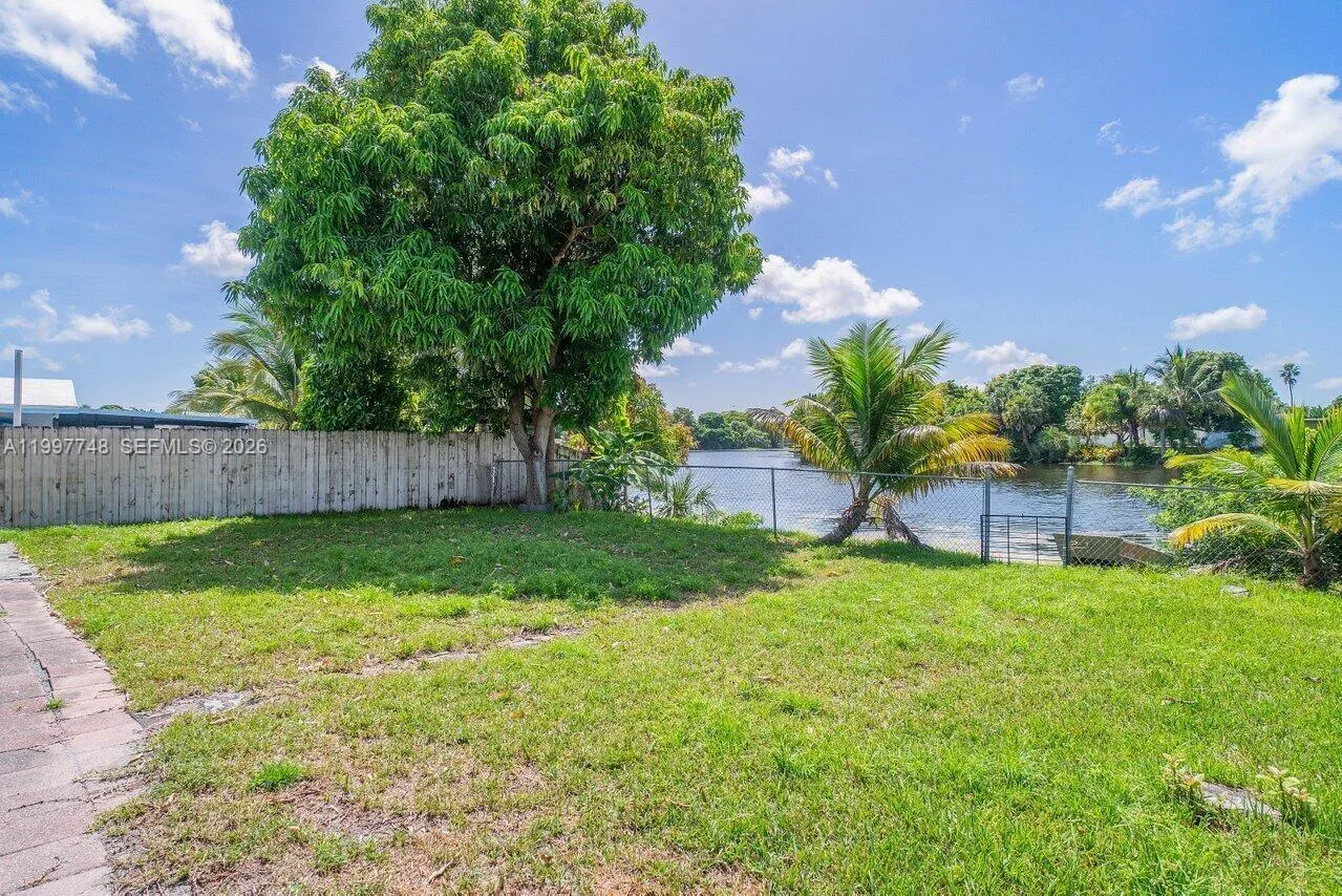 6390 Kimberly Blvd # 6390, North Lauderdale FL 33068