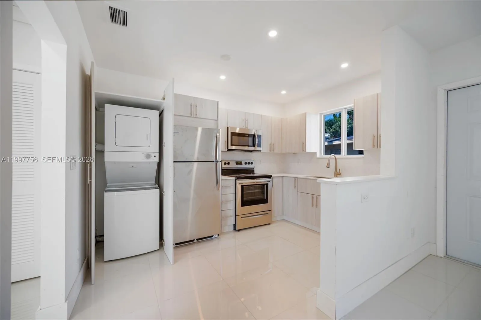 1080 NE 80th St # 2, Miami FL 33138