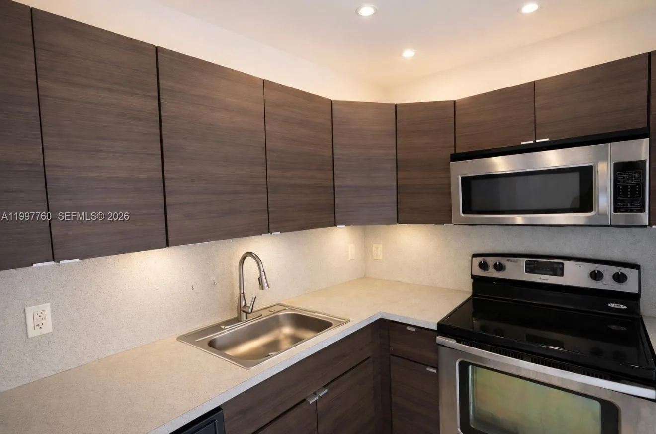 560 NE 67th St # 1, Miami FL 33138