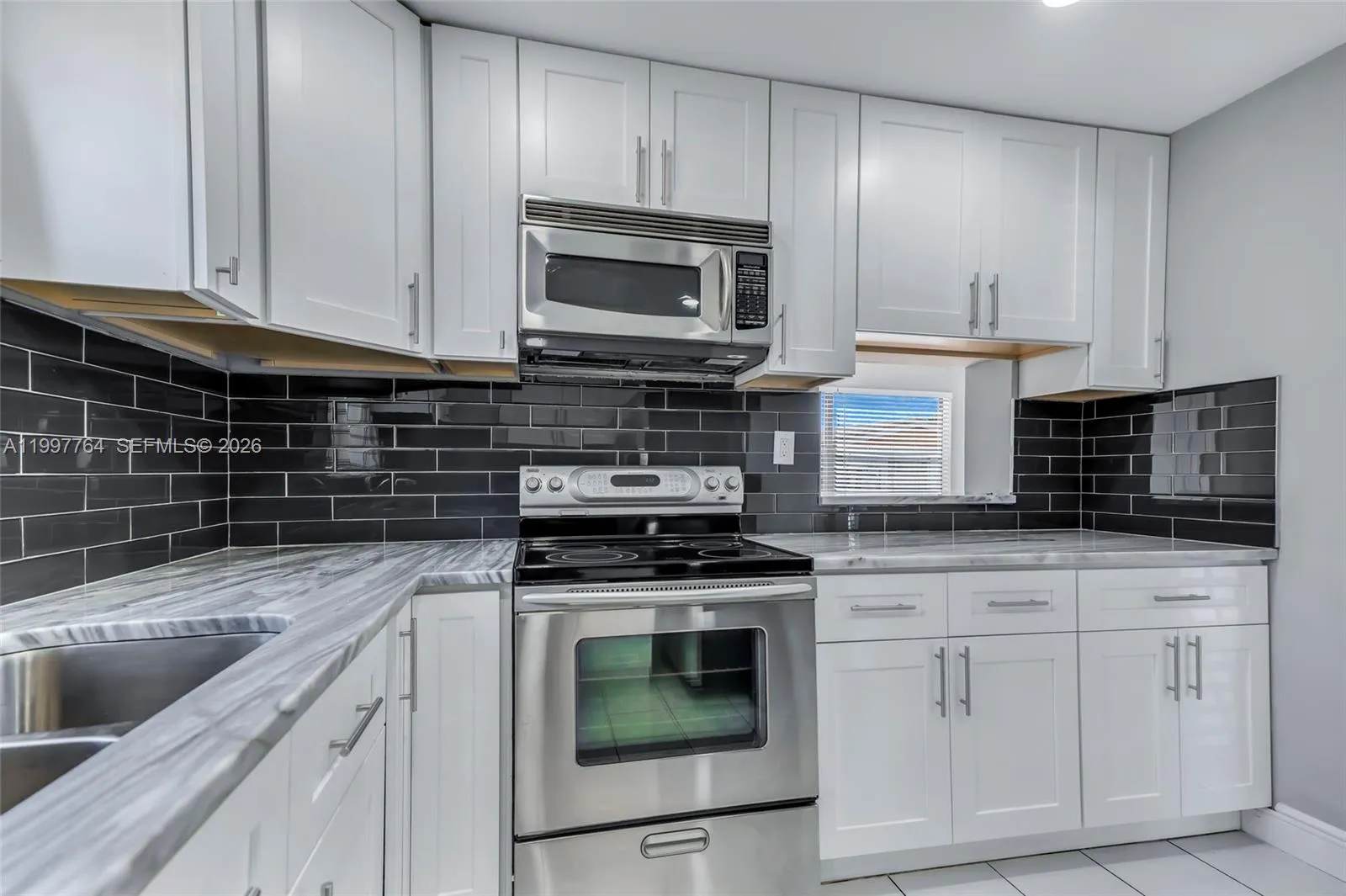 1820 NW 35th Ter, Lauderhill FL 33311