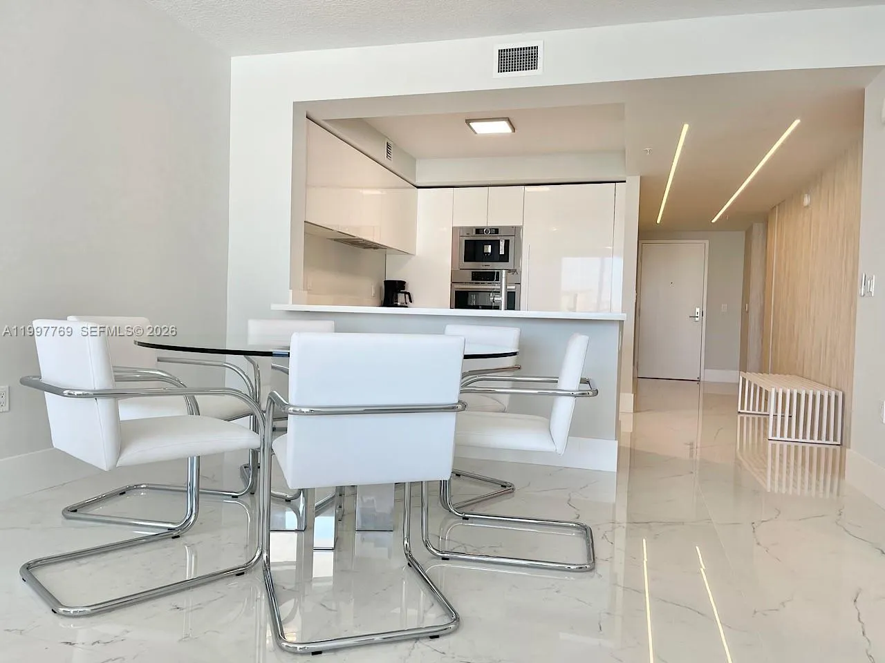 330 Sunny Isles Blvd # 905, Sunny Isles Beach FL 33160