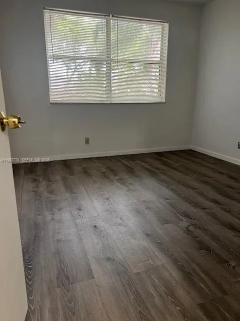 8801 Wiles Rd # 305, Coral Springs FL 33067