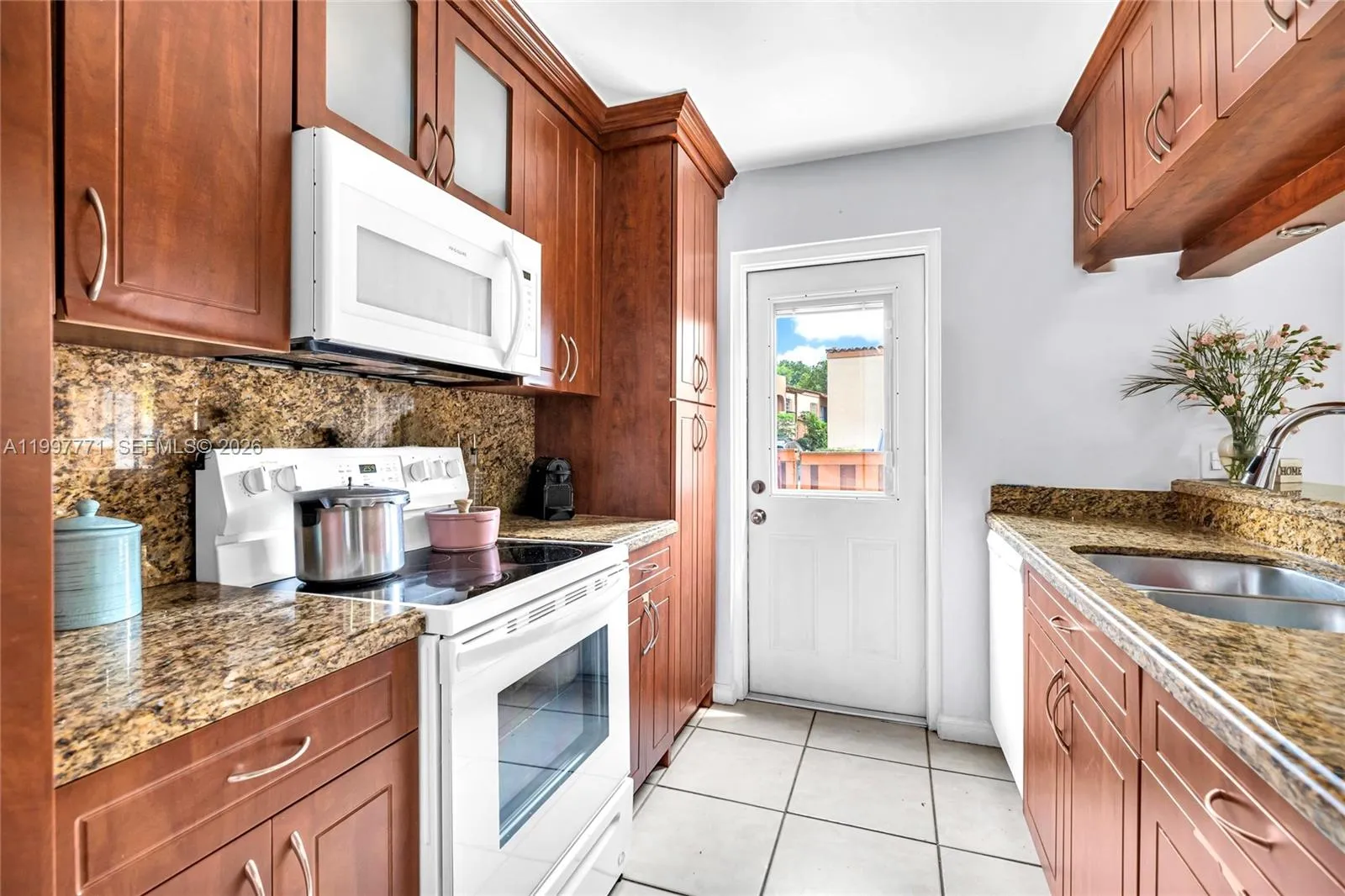 7130 Fairway Dr # L26, Miami Lakes FL 33014