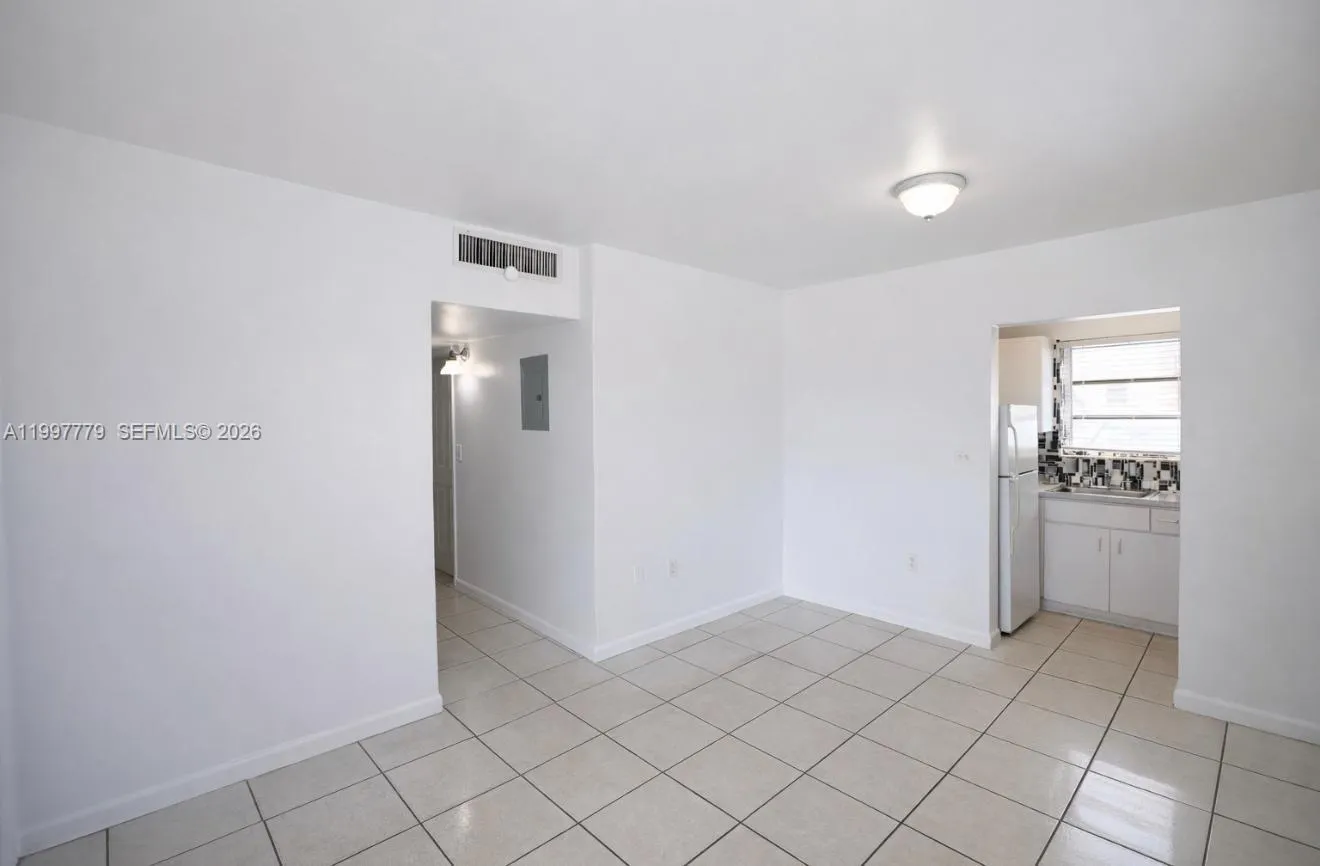 4381 W Flagler St # 3, Miami FL 33134