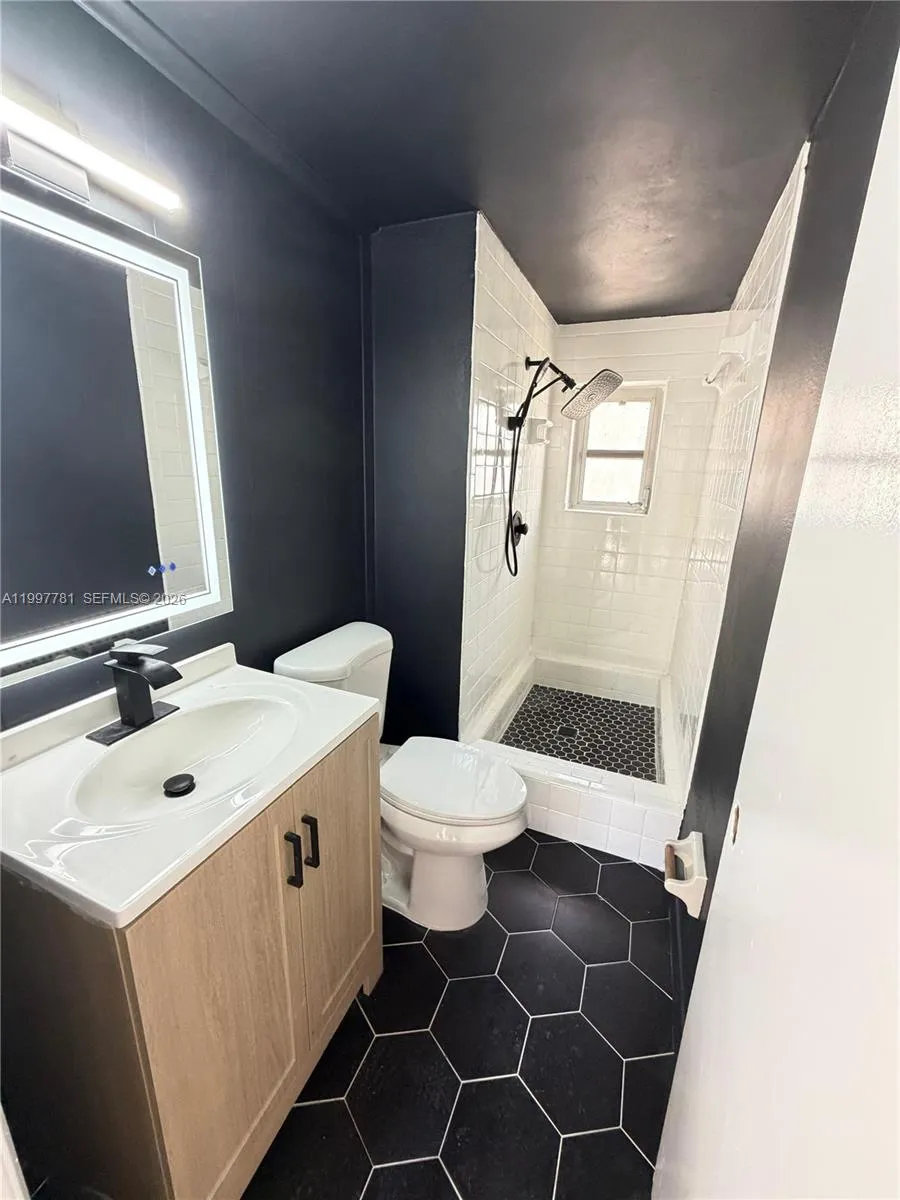 1111 N Victoria Park Rd # 4, Fort Lauderdale FL 33304