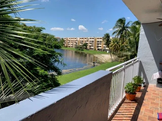 9357 Fontainebleau Blvd # D303, Miami FL 33172