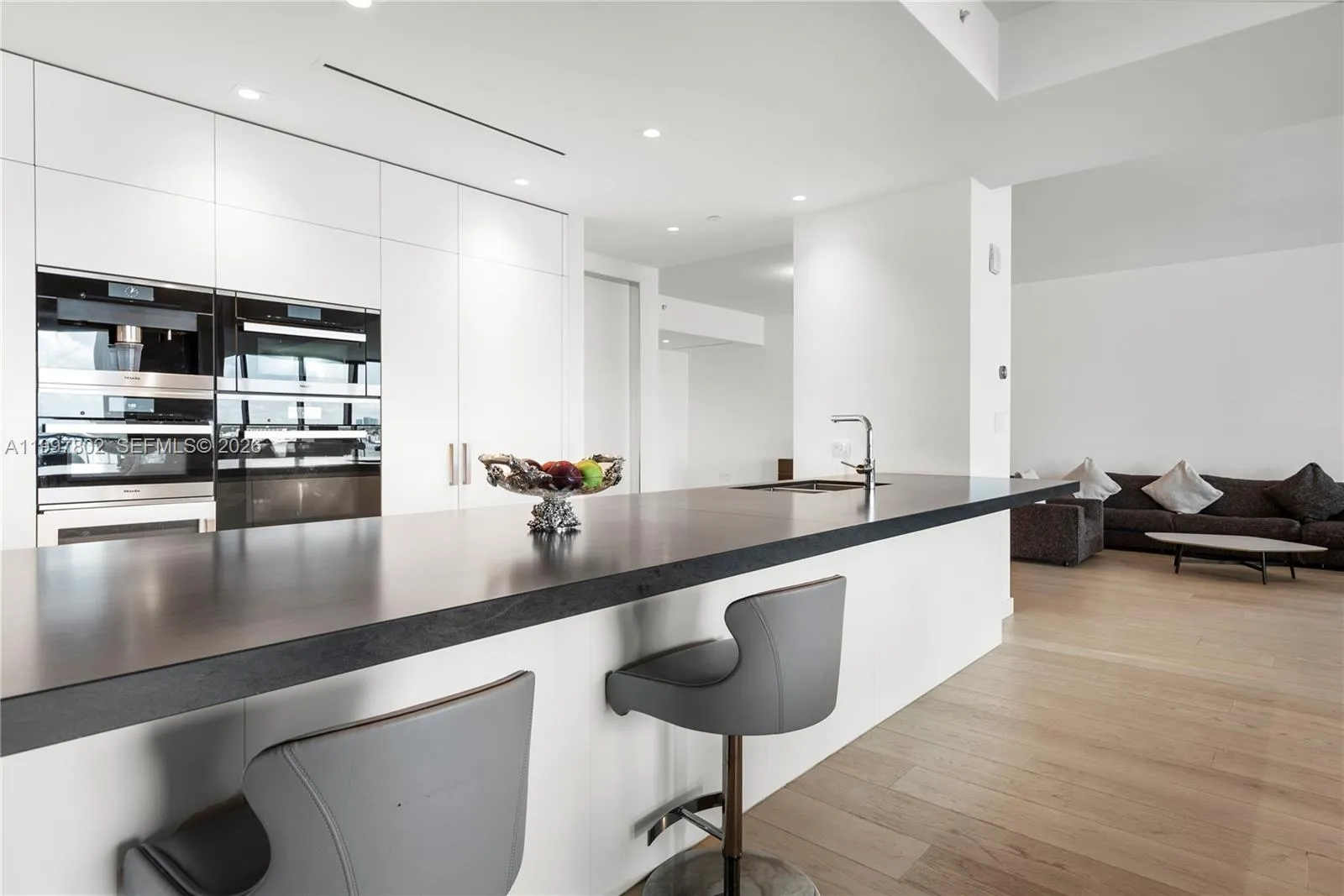 6882 Fisher Island Dr # 6882, Miami Beach FL 33109