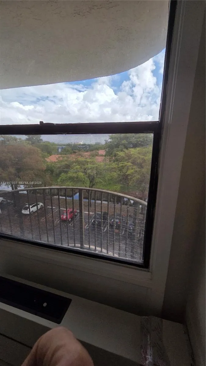 2701 Riverside Dr # B, Coral Springs FL 33065