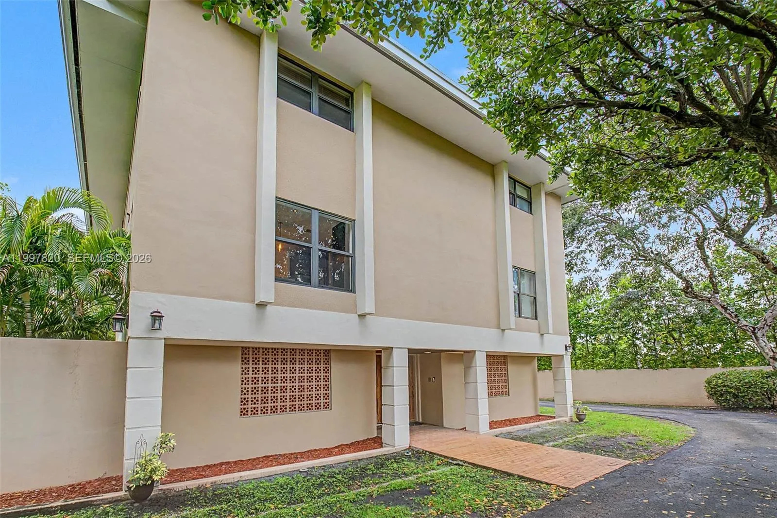 2000 Brickell Ave # 2004, Miami FL 33129