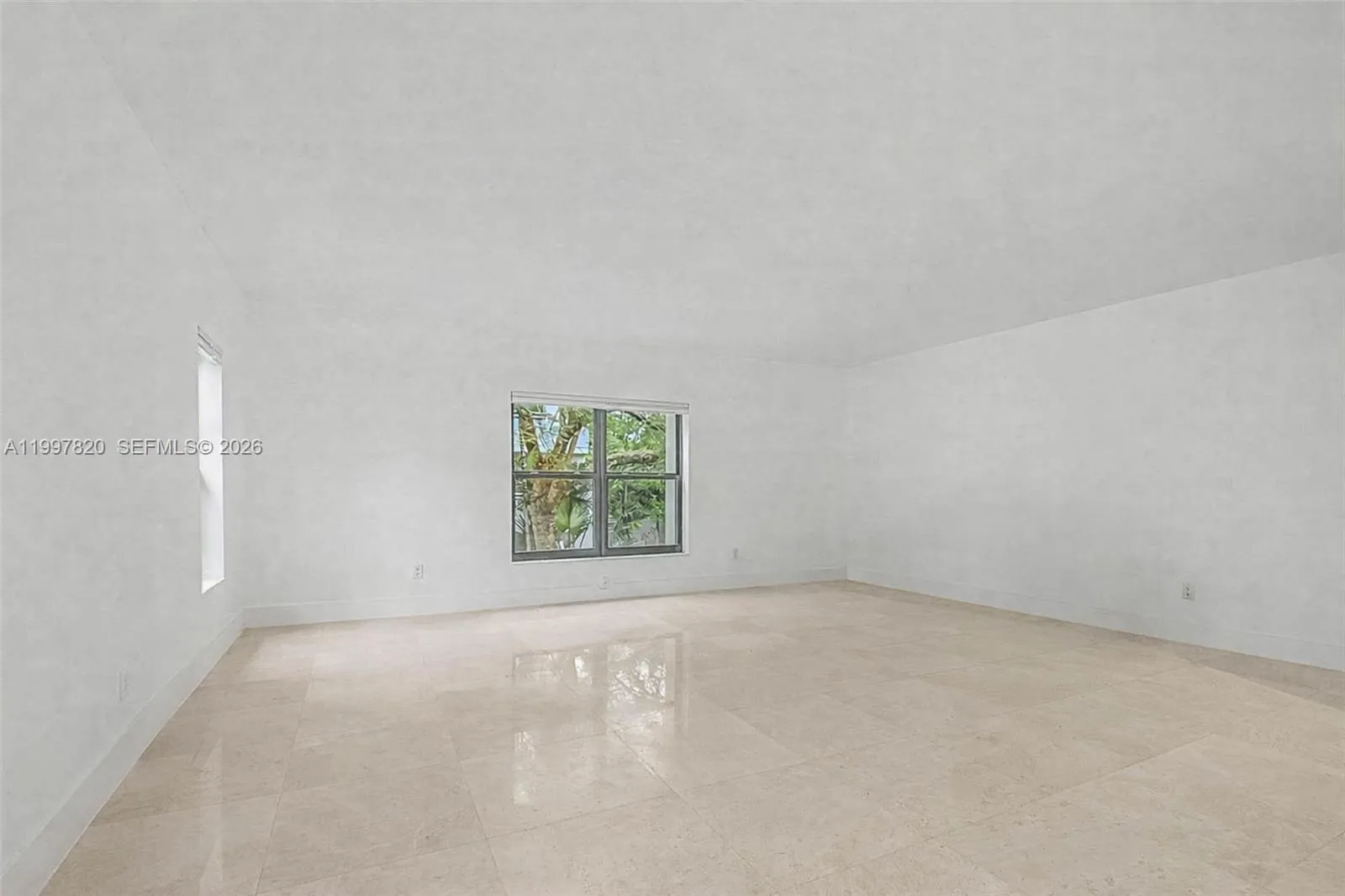 2000 Brickell Ave # 2004, Miami FL 33129