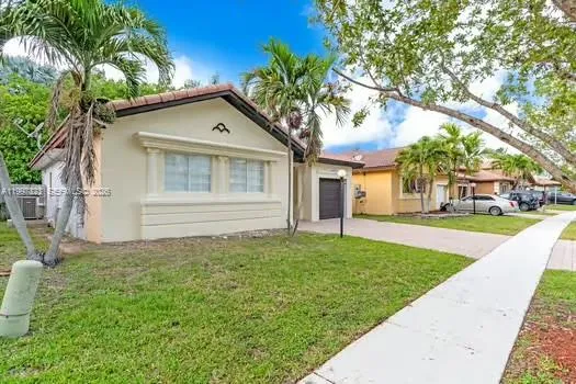 4127 NE 30th St, Homestead FL 33033