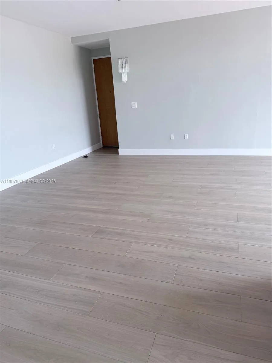 49 Majorca Ave # 503, Coral Gables FL 33134