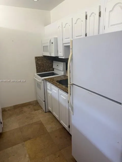 2200 E Hallandale Beach Blvd # 109, Hallandale Beach FL 33009