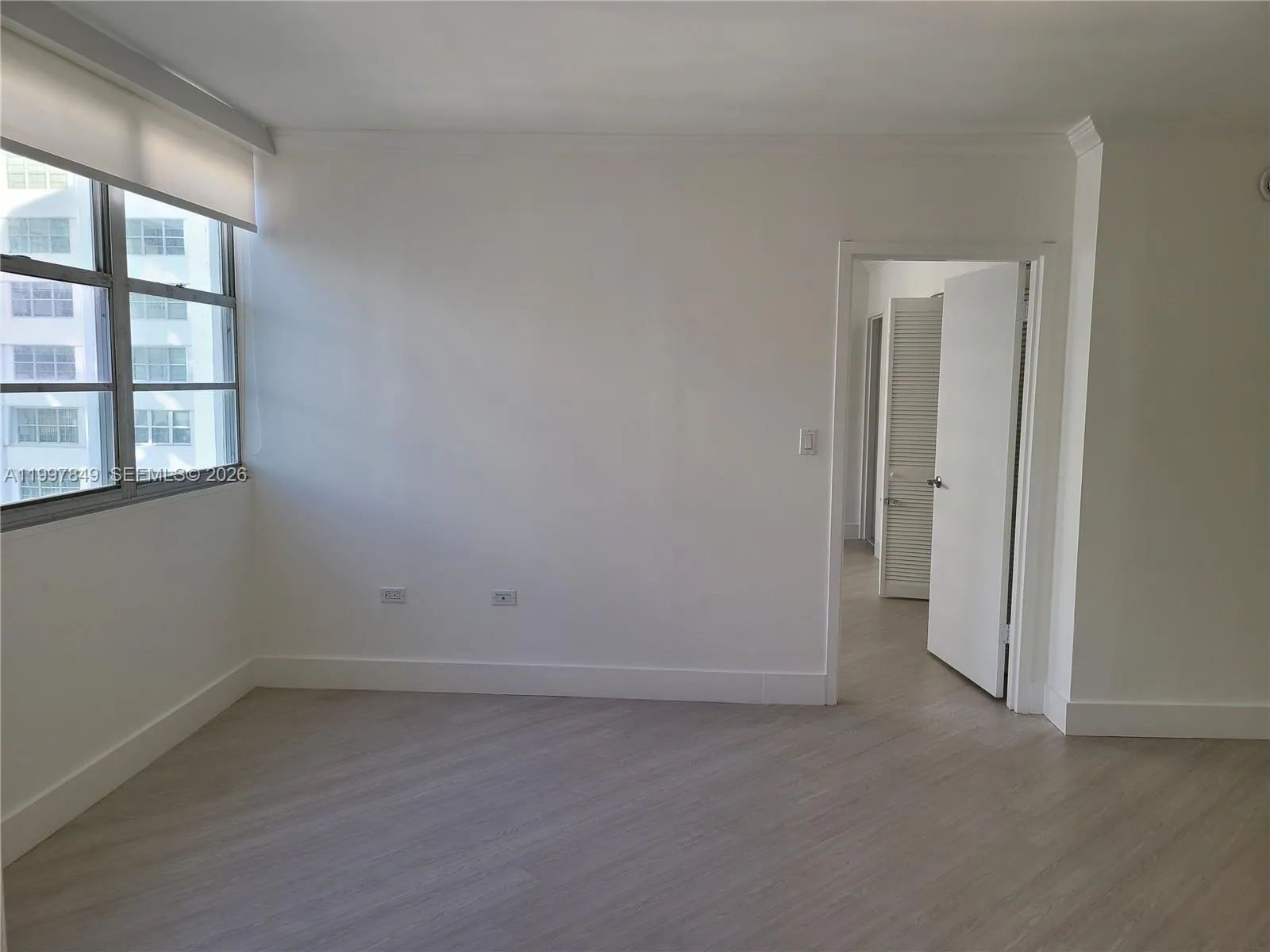 999 Brickell Bay Dr # 1207, Miami FL 33131