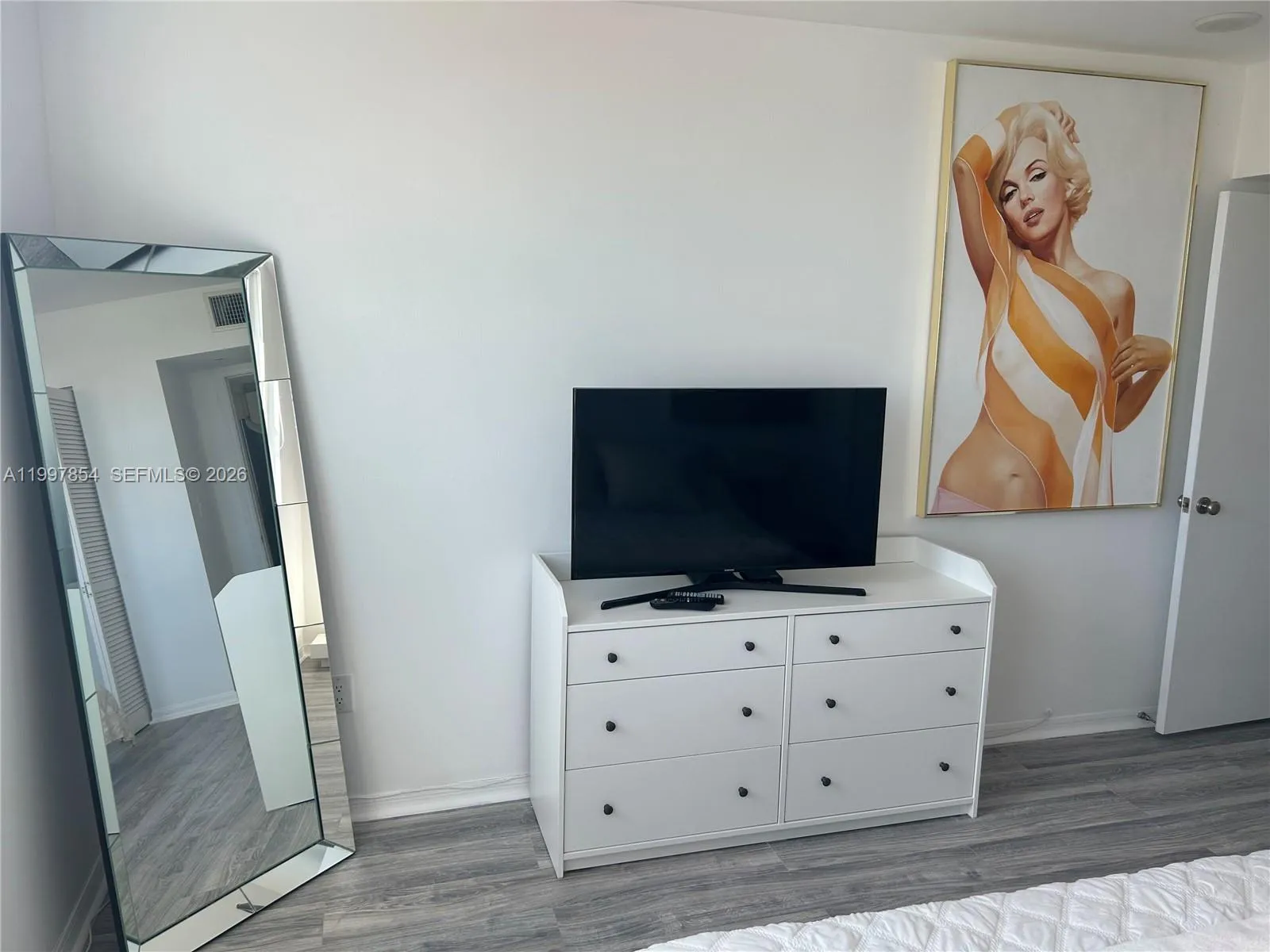 90 Alton Rd # 607, Miami Beach FL 33139