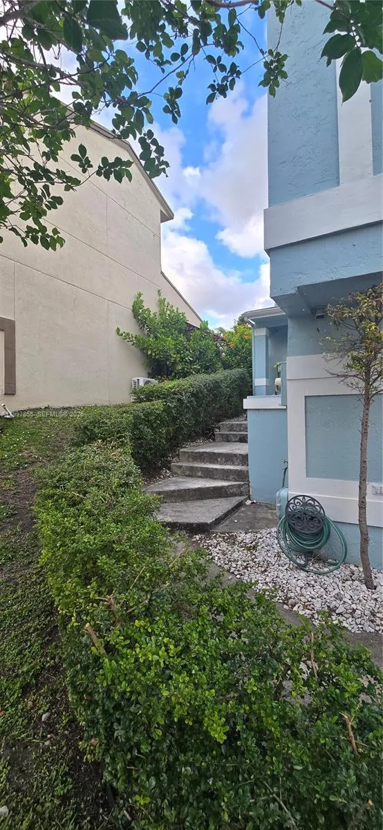 10001 SW 218th St, Cutler Bay FL 33190