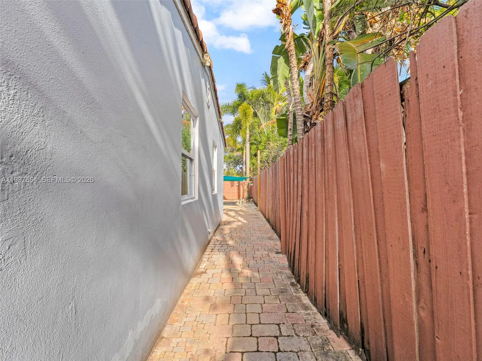 1432 NE 5th Ave, Fort Lauderdale FL 33304