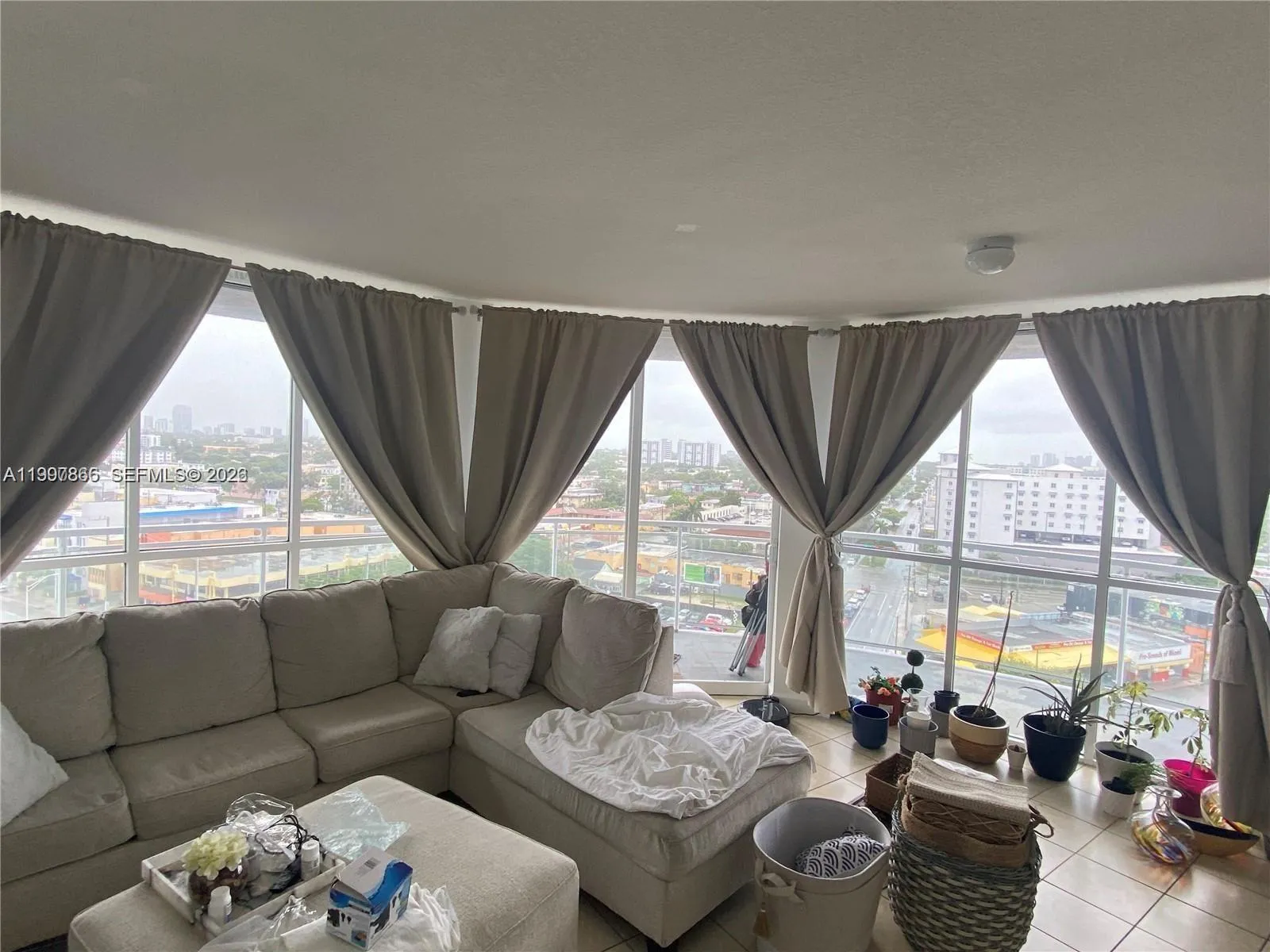 1 Glen Royal Pkwy # 1002, Miami FL 33125