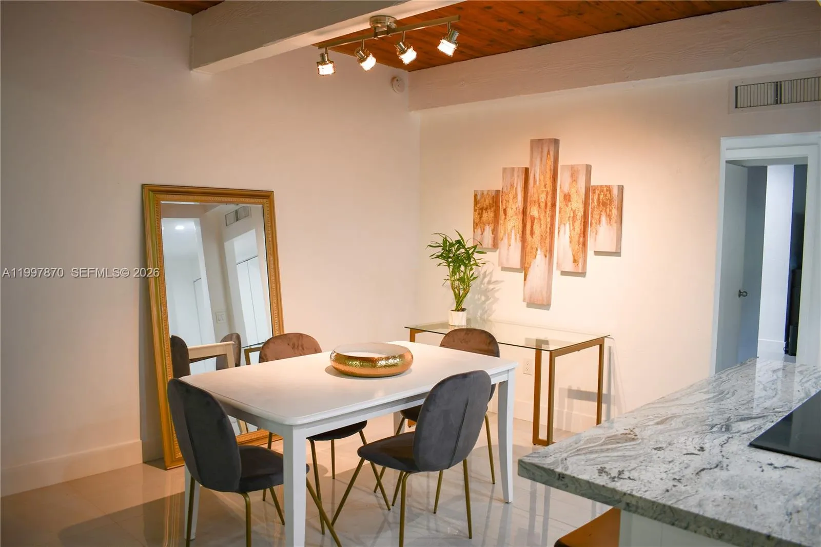 19420 NE 26th Ave # 123D, Miami FL 33180