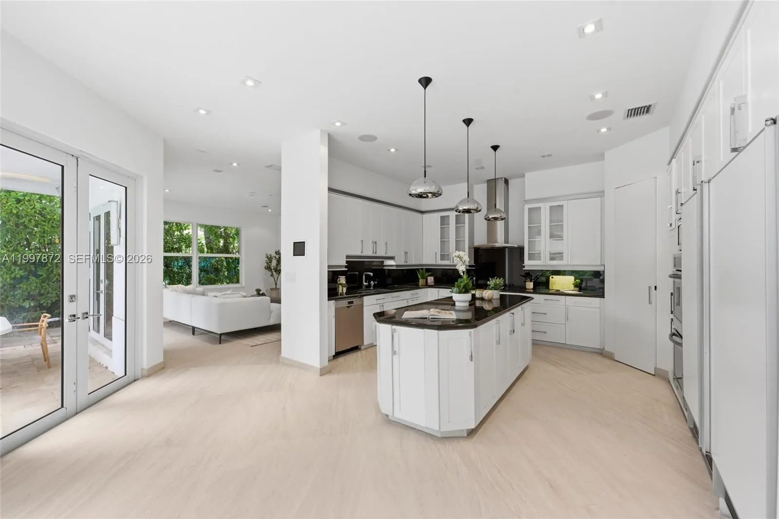 3752 NE 199 ST, Aventura FL 33180