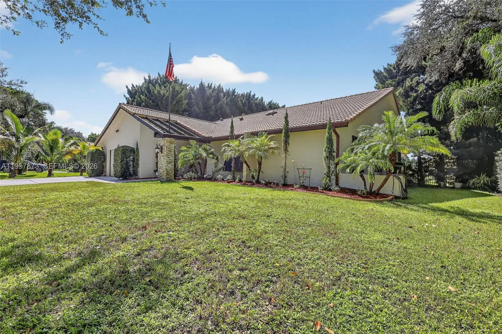 8860 SW 49th Ct, Cooper City FL 33328