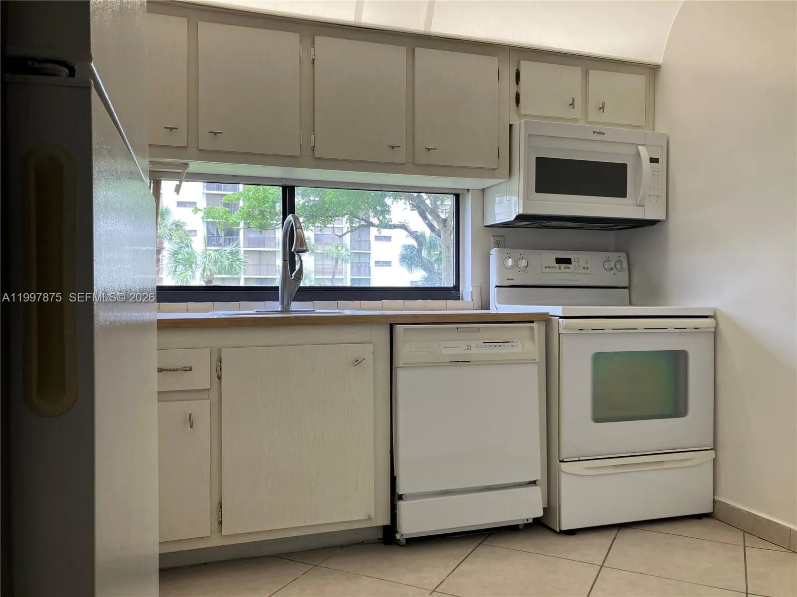 16919 N Bay Rd # 210, Sunny Isles Beach FL 33160