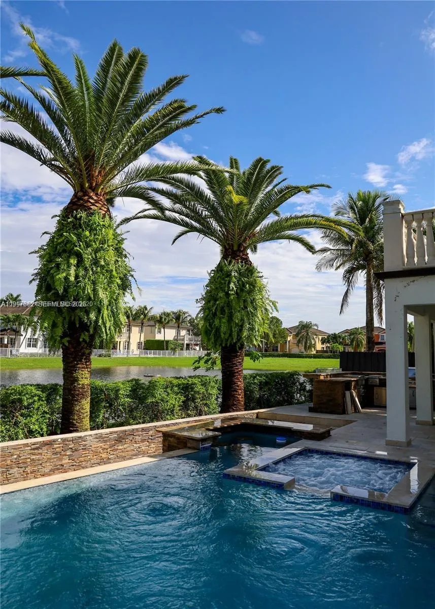 16473 SW 59th Ter, Miami FL 33193