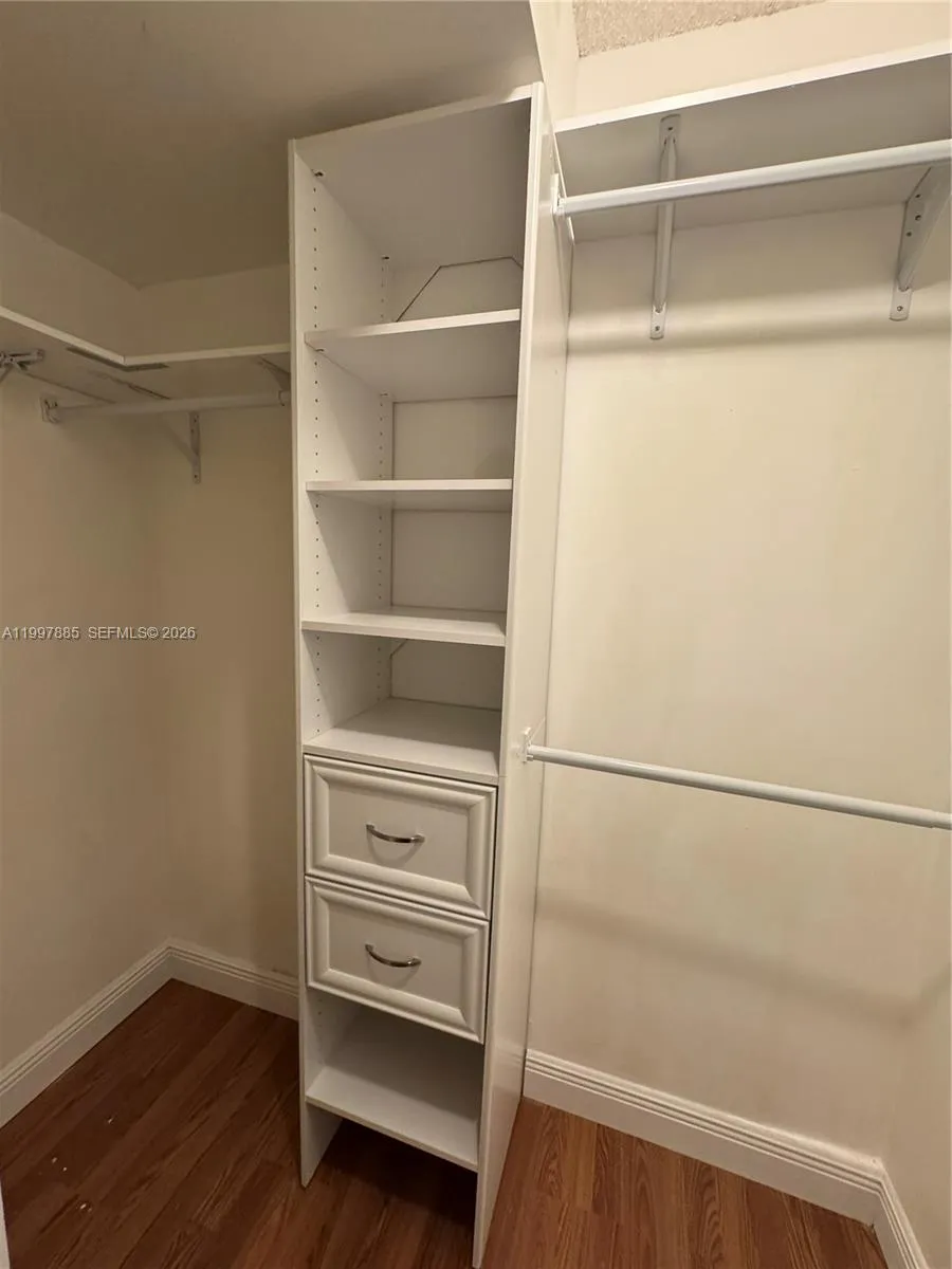 2935 NE 163rd St # 4T, North Miami Beach FL 33160