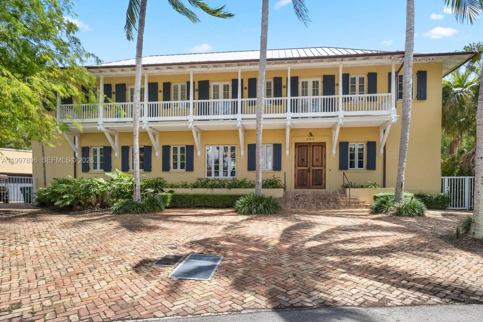 685 Harbor Ln, Key Biscayne FL 33149